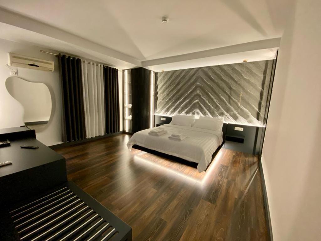 Tirana Central Rooms Экстерьер фото